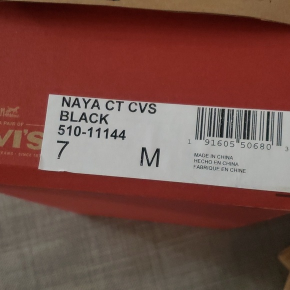 Levi's black sneaker! - Picture 7 of 9